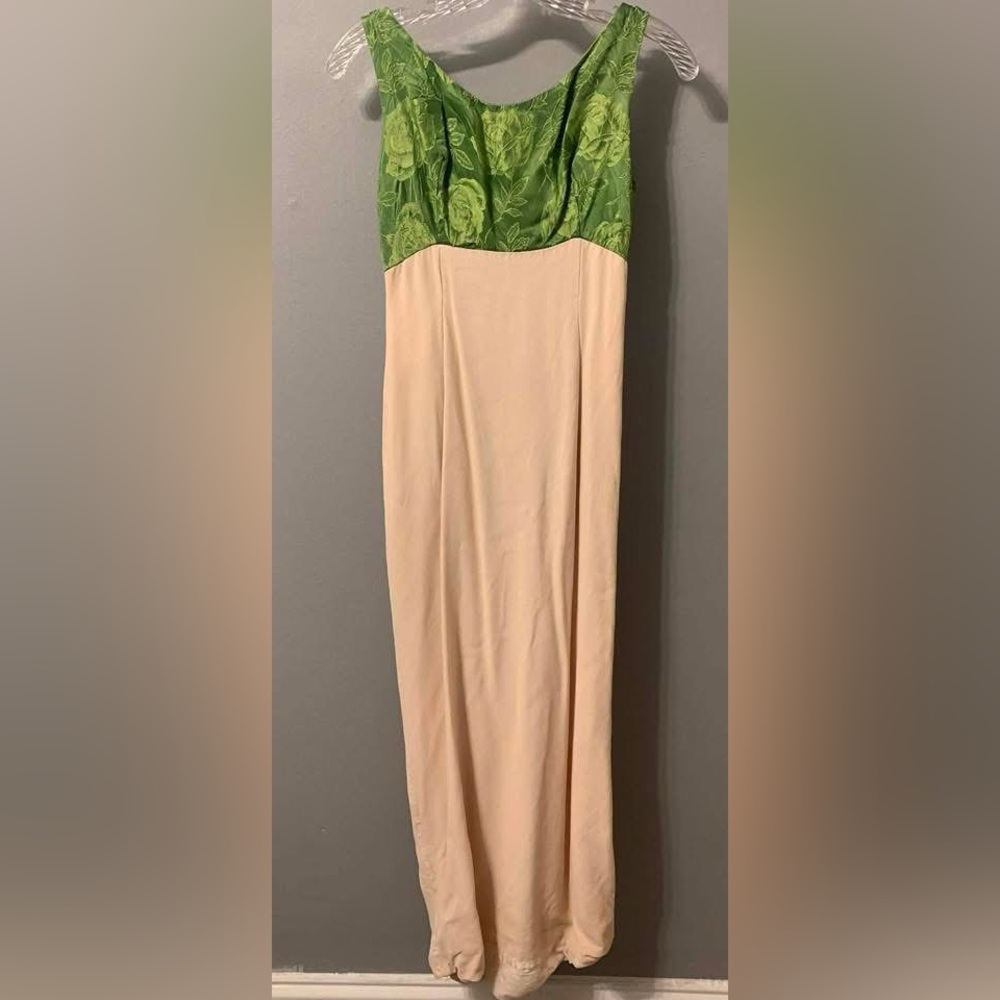 Chic Green and Cream Maxi Skirt